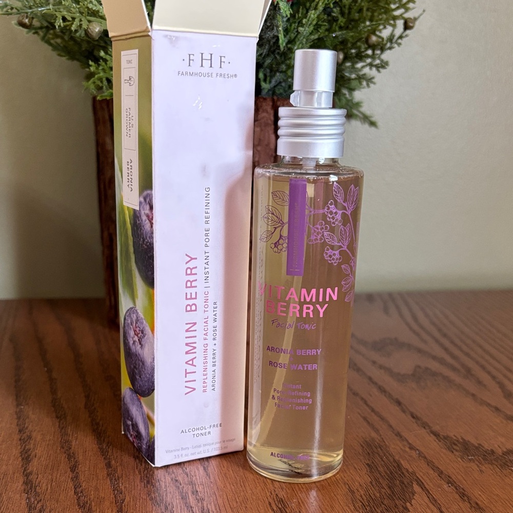 FHF Vitamin Berry Facial Tonic